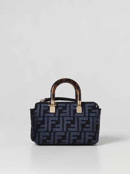 borsa fendi piccolissima